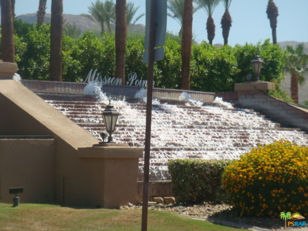 listing image 10992423025866528965