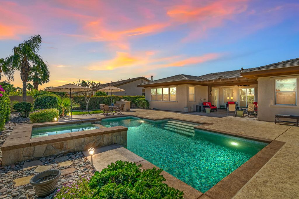 Photo of 43572 Calle Espada, La Quinta, CA 92253 (MLS # 219144489)