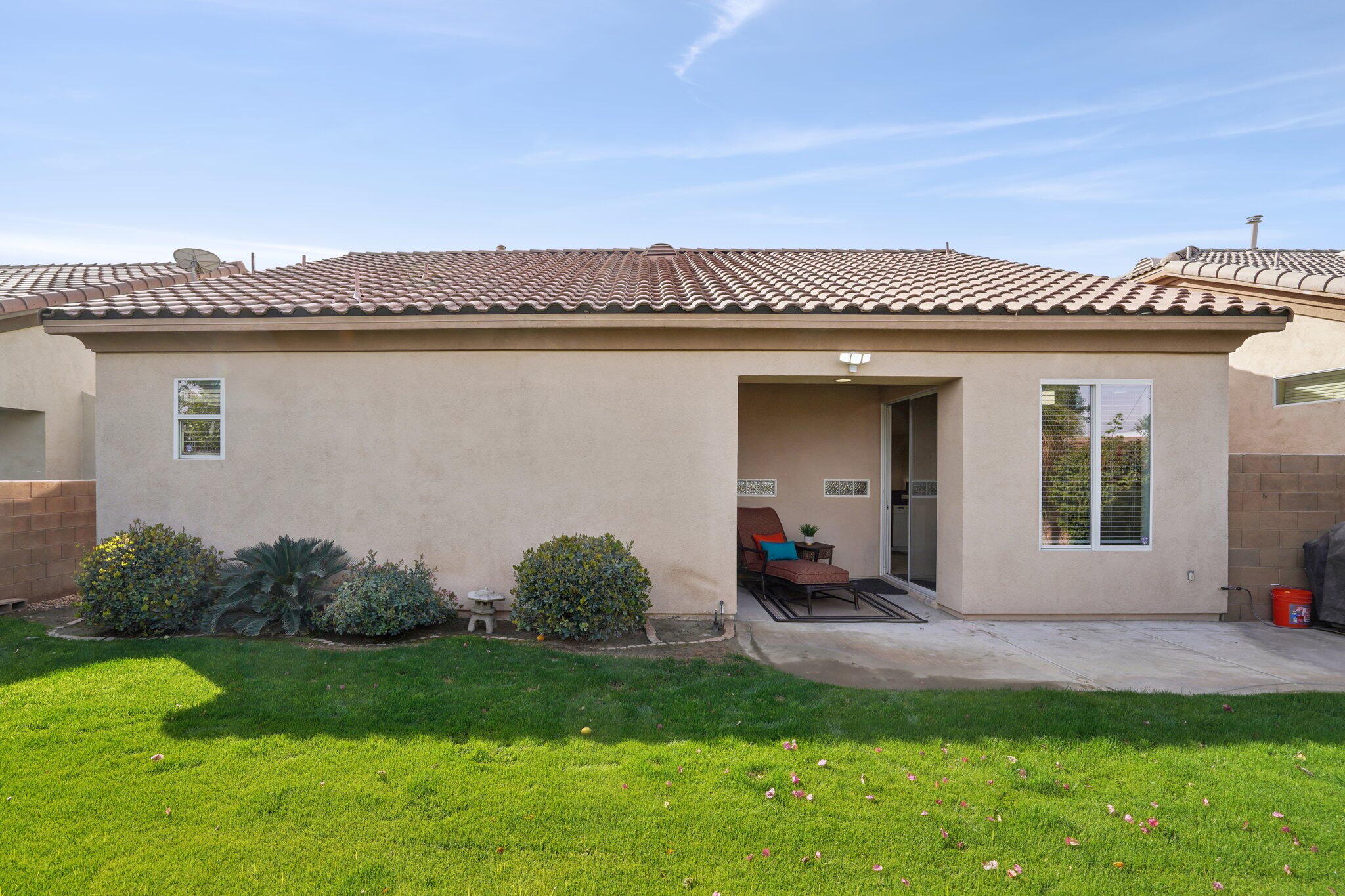 Indio, California 92201, United States, 2 Bedrooms Bedrooms, ,2 BathroomsBathrooms,Residential,Active,241403