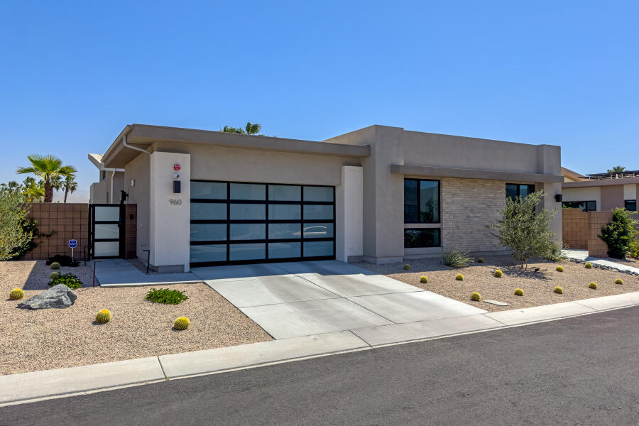 Palm Springs, California 92262, United States, 3 Bedrooms Bedrooms, ,2 BathroomsBathrooms,Residential,Active,252199