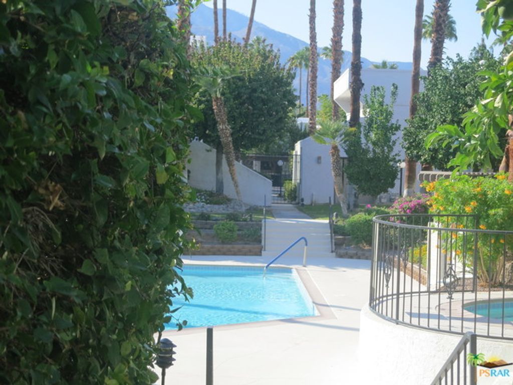 listing image 10999921789719268645