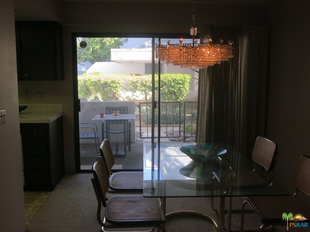listing image 10992776150894279701
