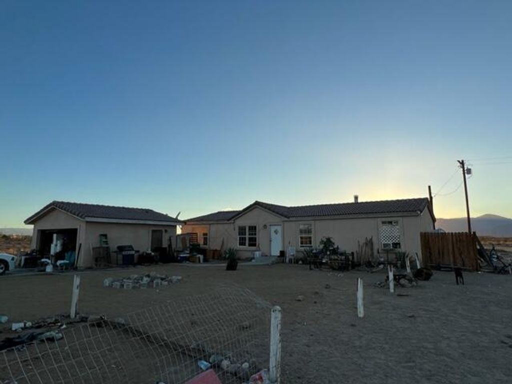 listing image 10991981141622557531