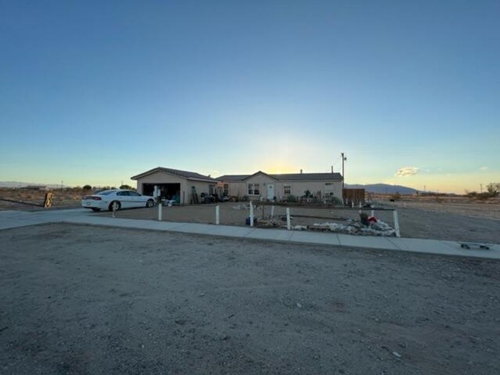 listing image 10990983644096970298