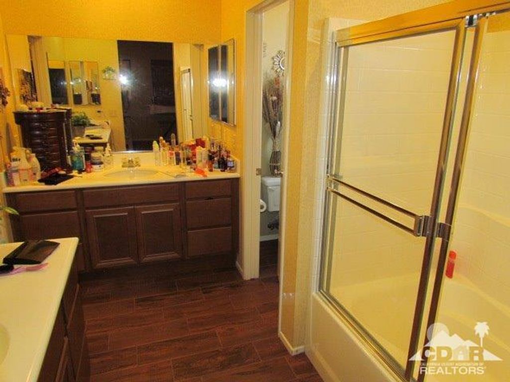 listing image 10990724016056163064