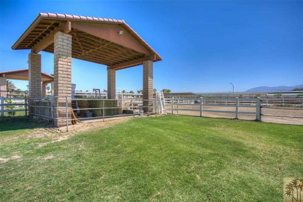 listing image 10999624006741712256