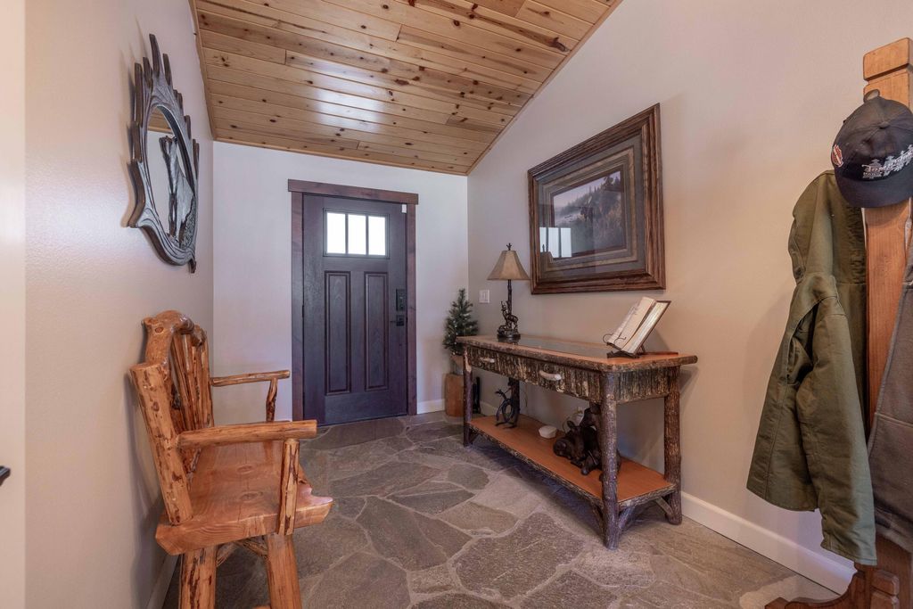listing image 10993293401981413706