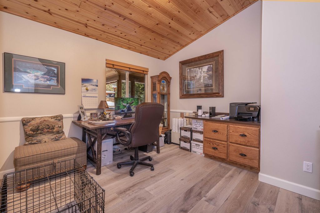 listing image 10998417000205297828