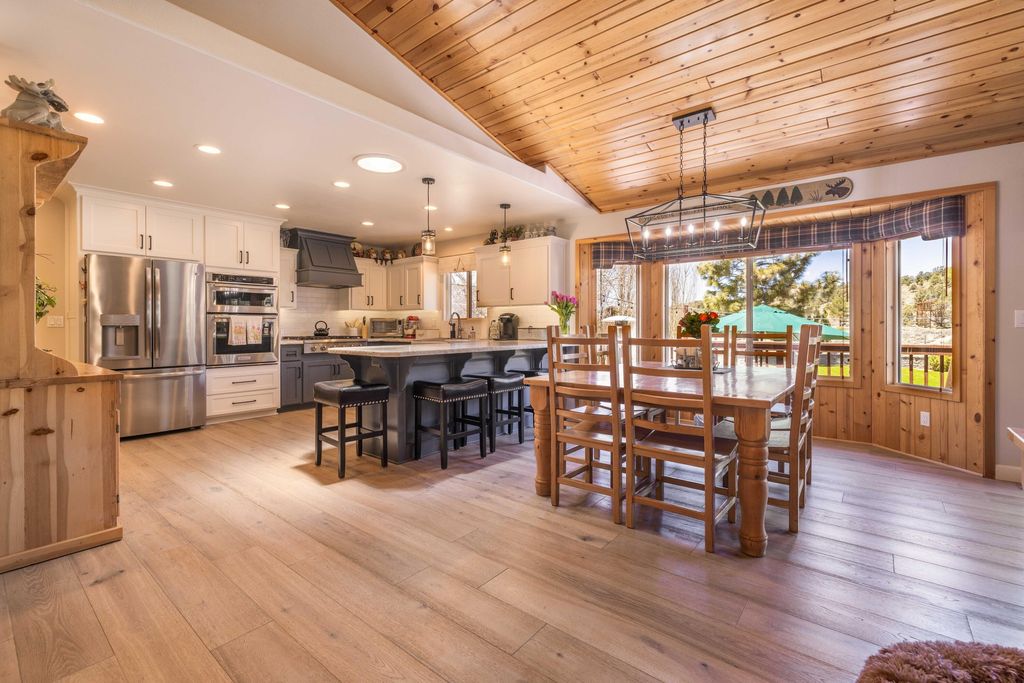 listing image 10999909335668787682