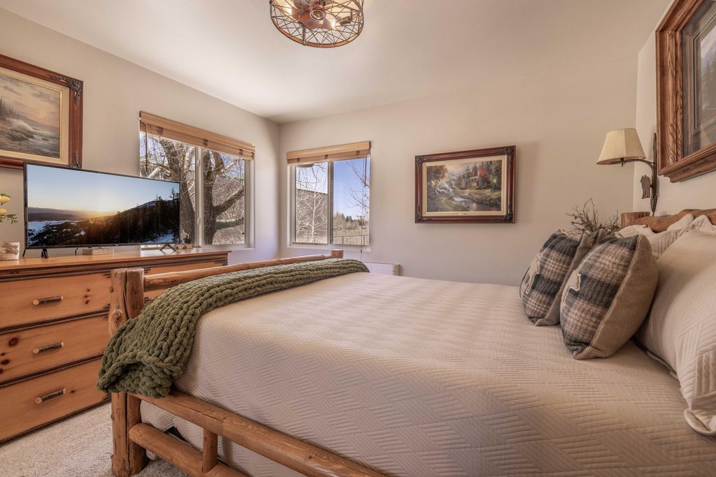 listing image 10998096455292608476