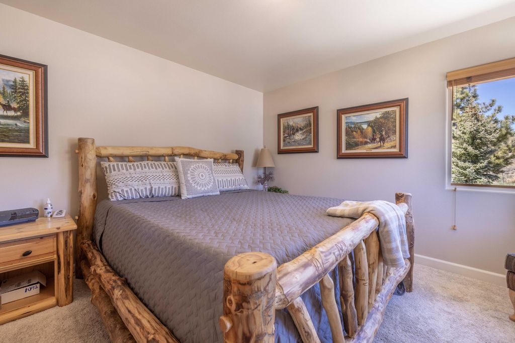 listing image 10999351428534346992