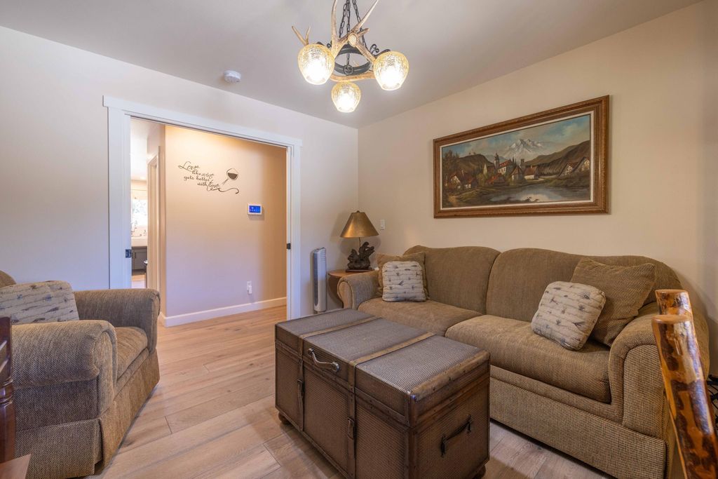 listing image 10990697276185736262