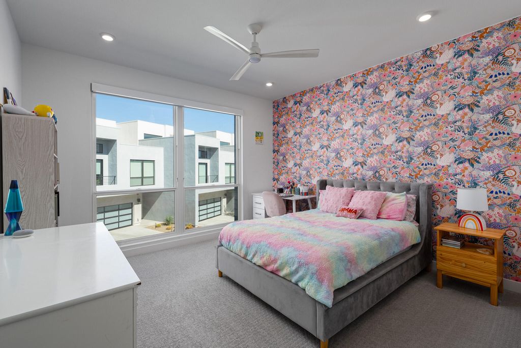 listing image 10992389362521610070