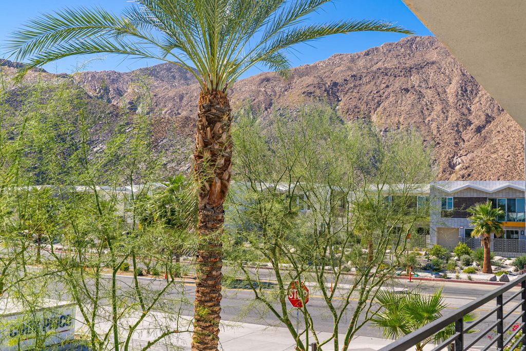 listing image 10993031471051870390