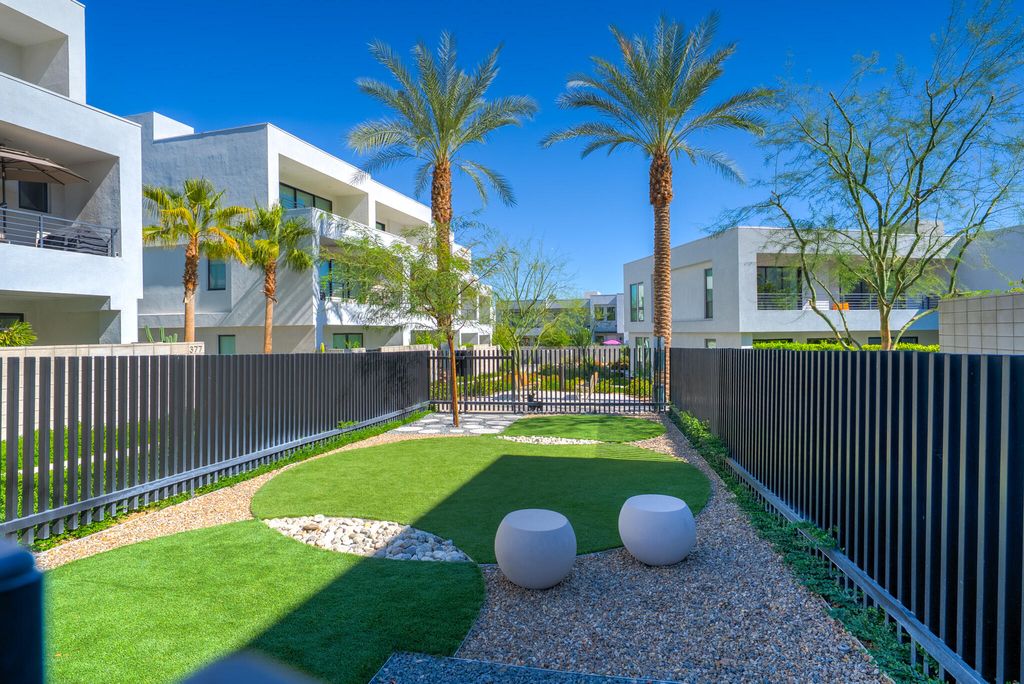 listing image 10995516941551520403