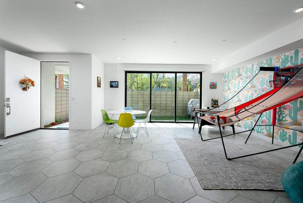 listing image 10993530949520421729