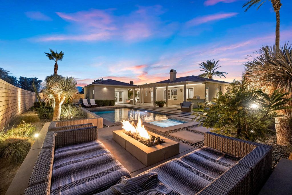 Photo of 43070 Parkway Esplanade E, La Quinta, CA 92253 (MLS # 219139170)