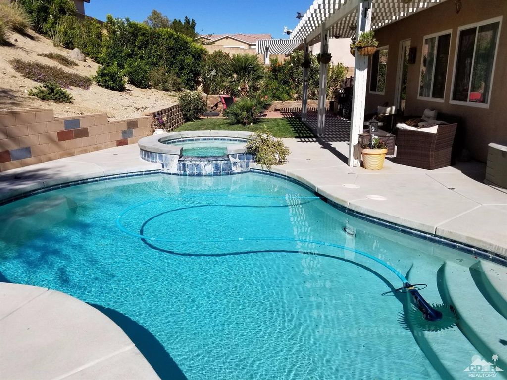 listing image 10993977635394393603