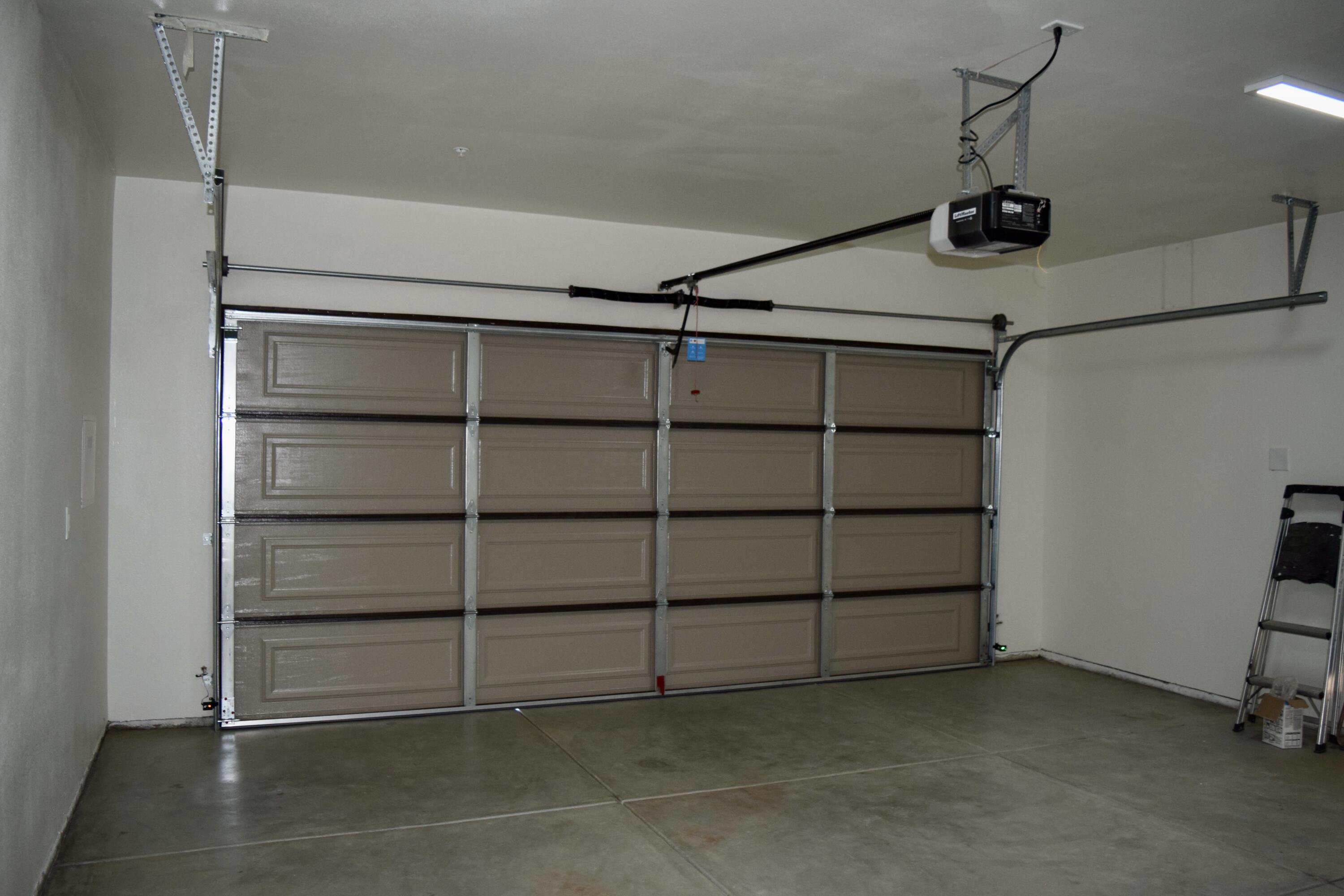 Desert Hot Springs, California 92240, United States, 4 Bedrooms Bedrooms, ,2 BathroomsBathrooms,Residential,Active,21037