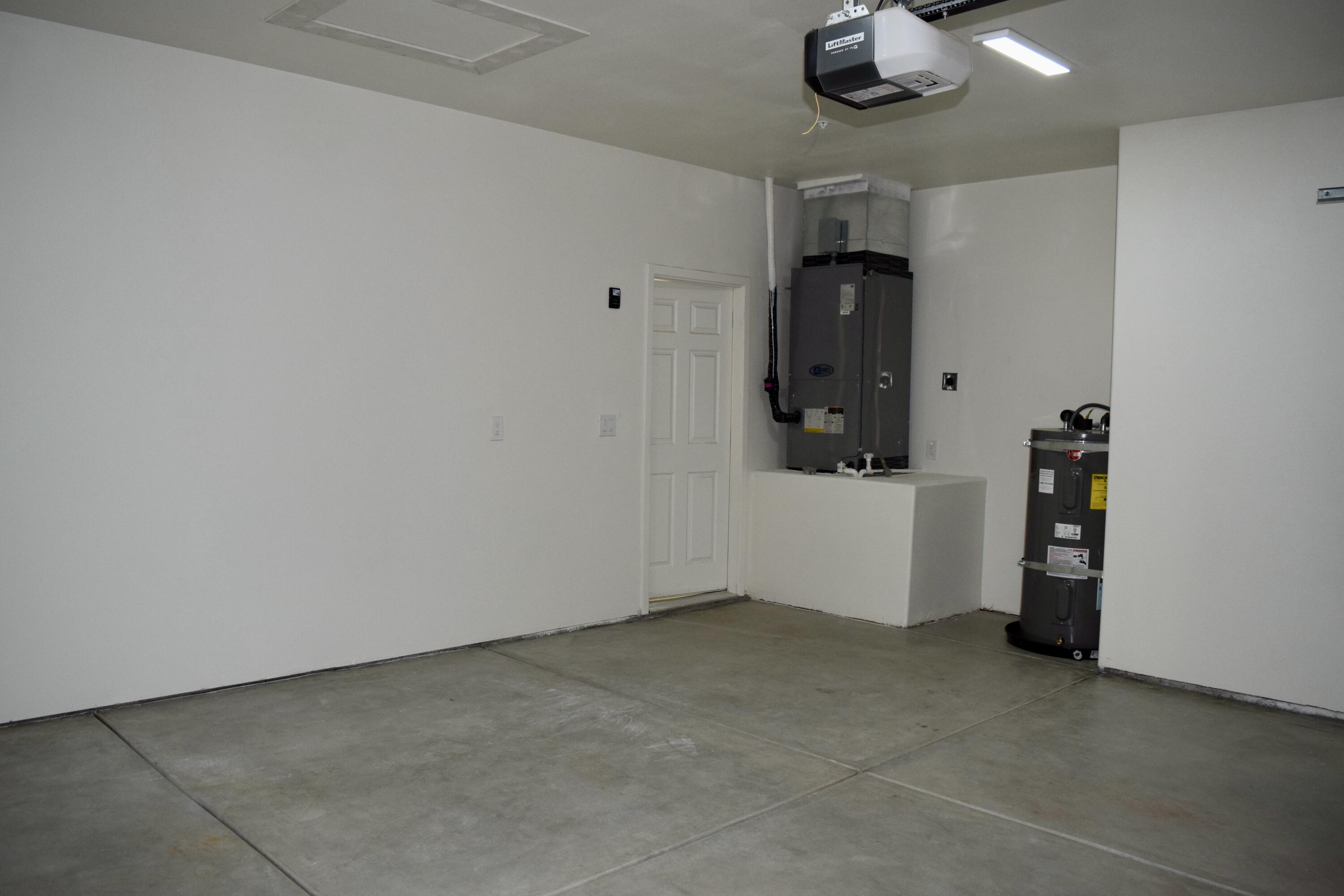 Desert Hot Springs, California 92240, United States, 4 Bedrooms Bedrooms, ,2 BathroomsBathrooms,Residential,Active,21037