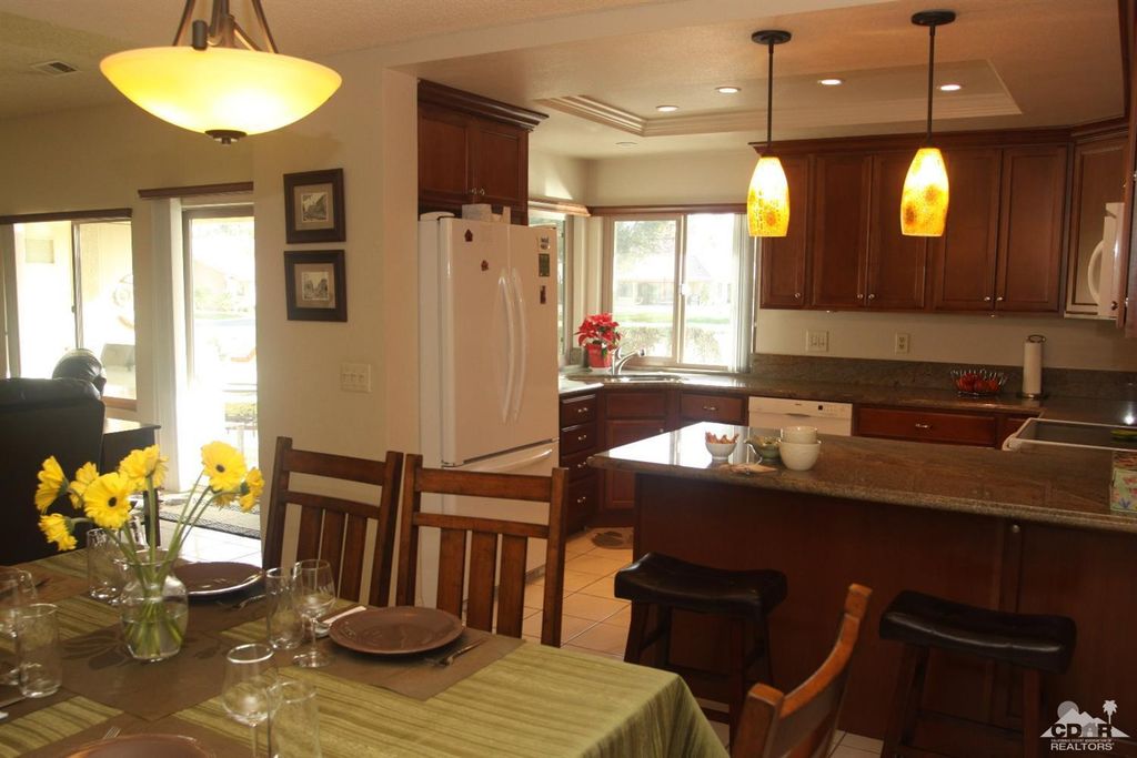 listing image 10998773914052436550