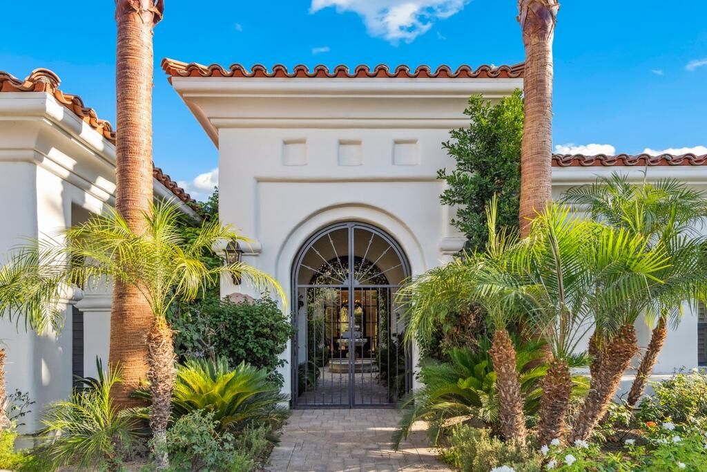 Photo of 79373 Cetrino, La Quinta, CA 92253 (MLS # 219140936)