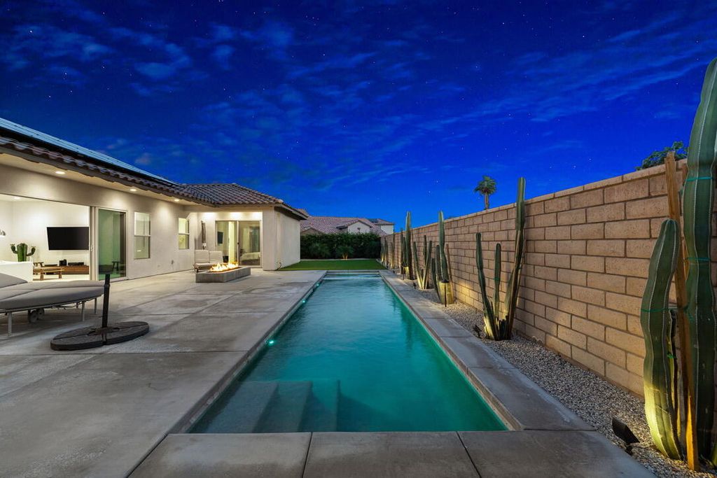 Photo of 55766 Isleworth, La Quinta, CA 92253 (MLS # 219143594)