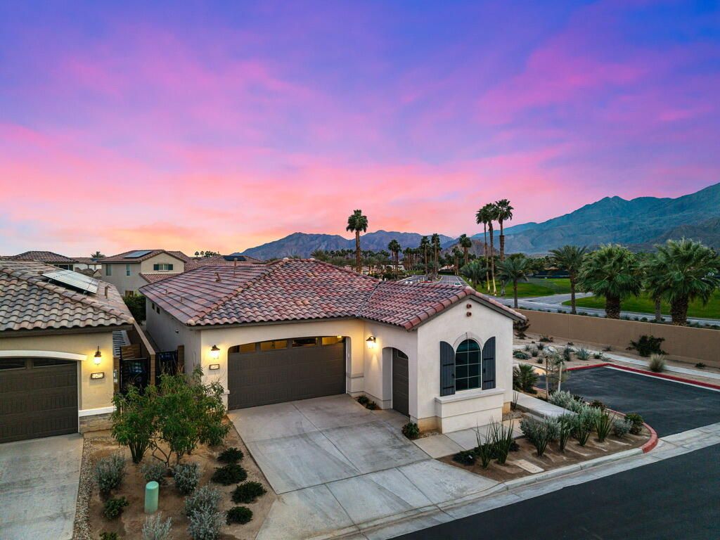 Photo of 55766 Isleworth, La Quinta, CA 92253 (MLS # 219143594)