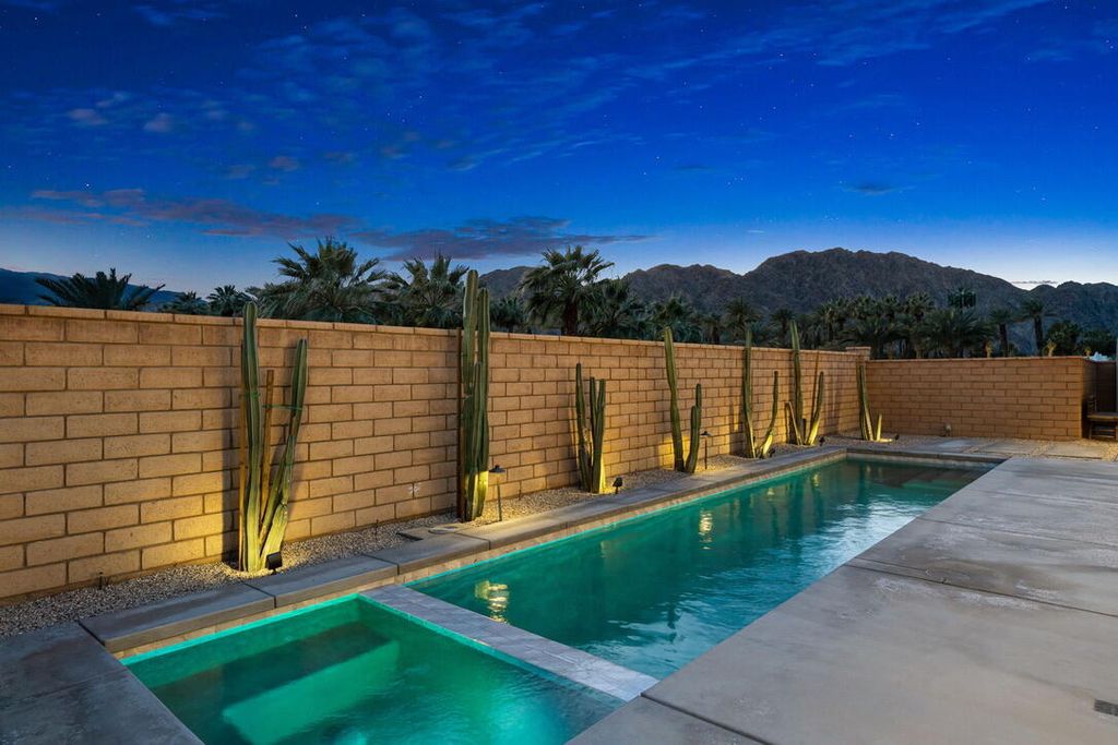 Photo of 55766 Isleworth, La Quinta, CA 92253 (MLS # 219143594)