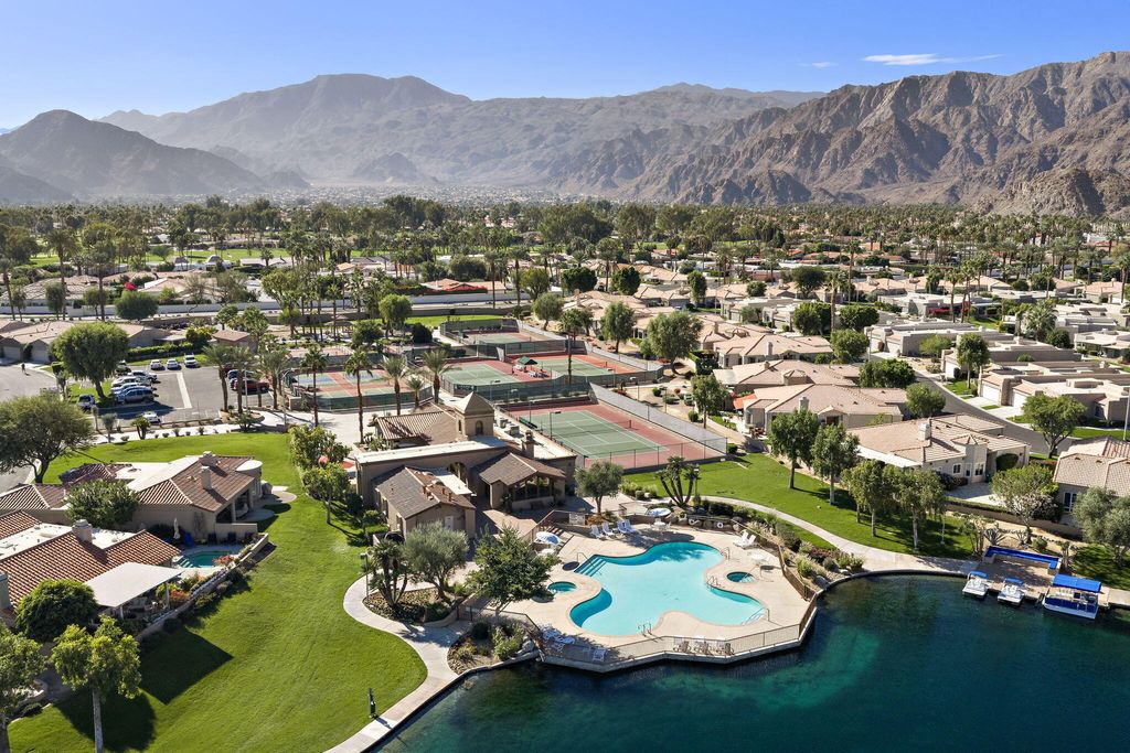 Photo of 48543 Via Encanto, La Quinta, CA 92253 (MLS # 219138859)