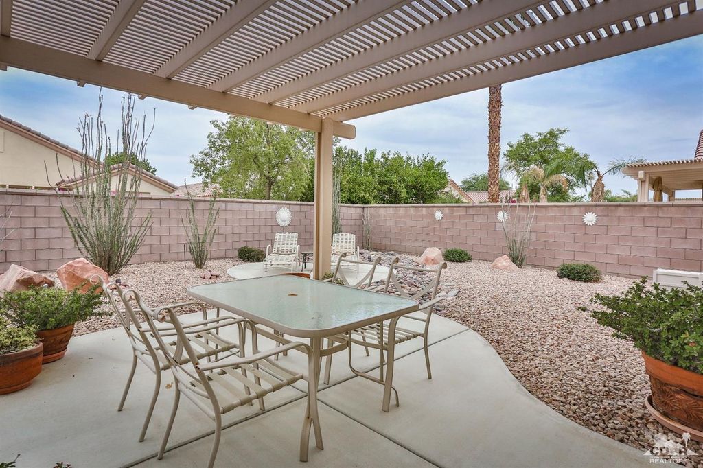 listing image 10991130900531322043