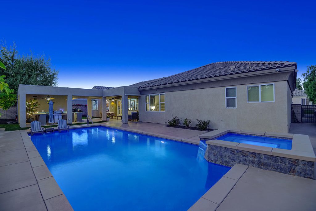 Photo of 79185 Shadow Trail, La Quinta, CA 92253 (MLS # 219140927)
