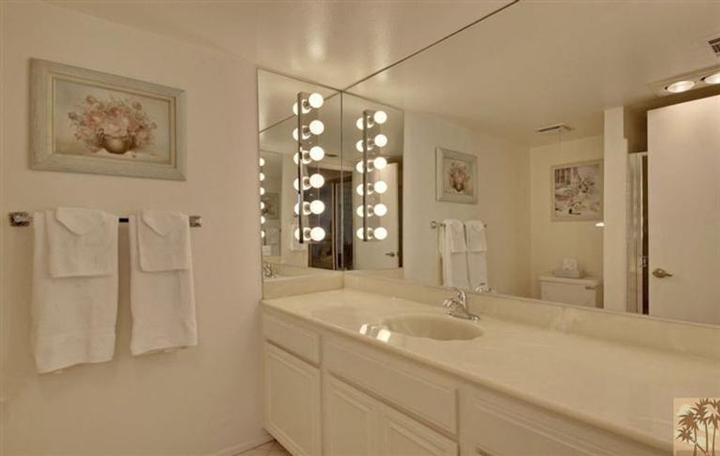 listing image 10999155879895880680