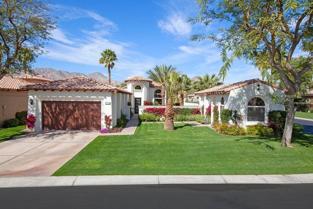 Photo of 49783 Via Conquistador, La Quinta, CA 92253 (MLS # 219137982)