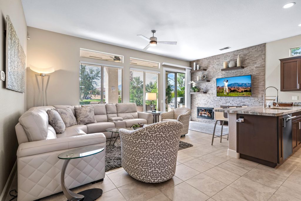 listing image 10994093684260994064