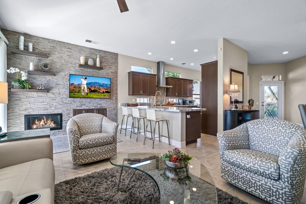 listing image 10990148698935316455