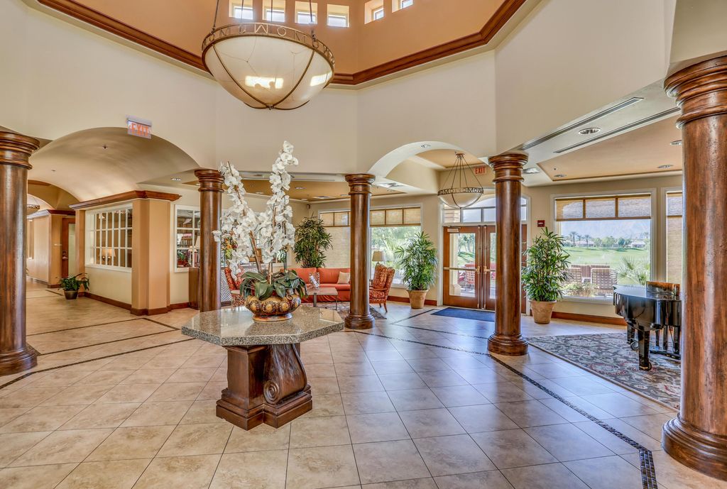 listing image 10996581857698070698
