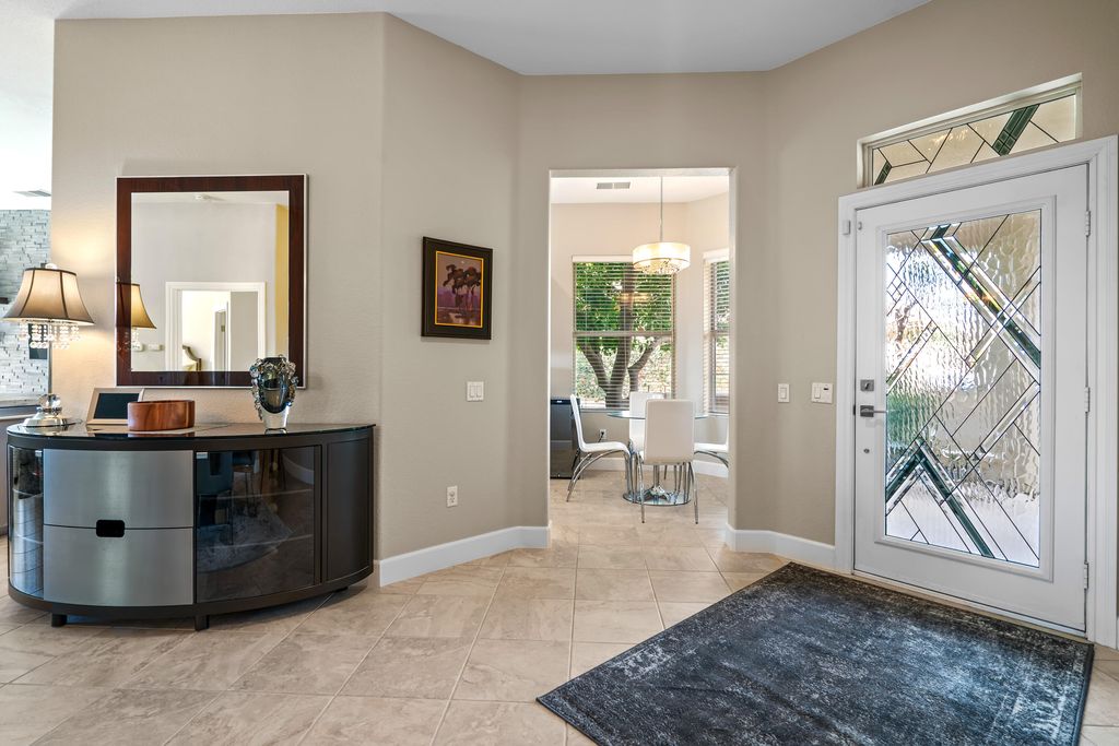listing image 10994571405663238872