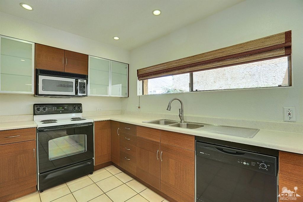 listing image 10992414090993127182