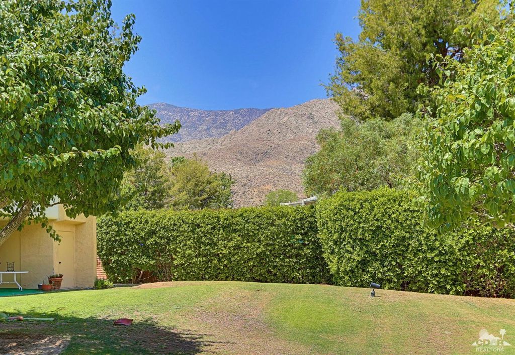 listing image 10999876826372952366