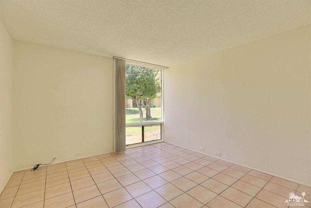 listing image 10998444439271590100