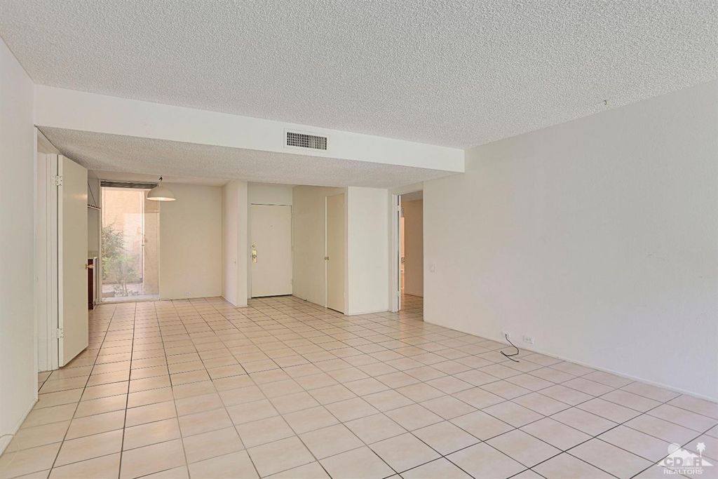 listing image 10999661624983466473