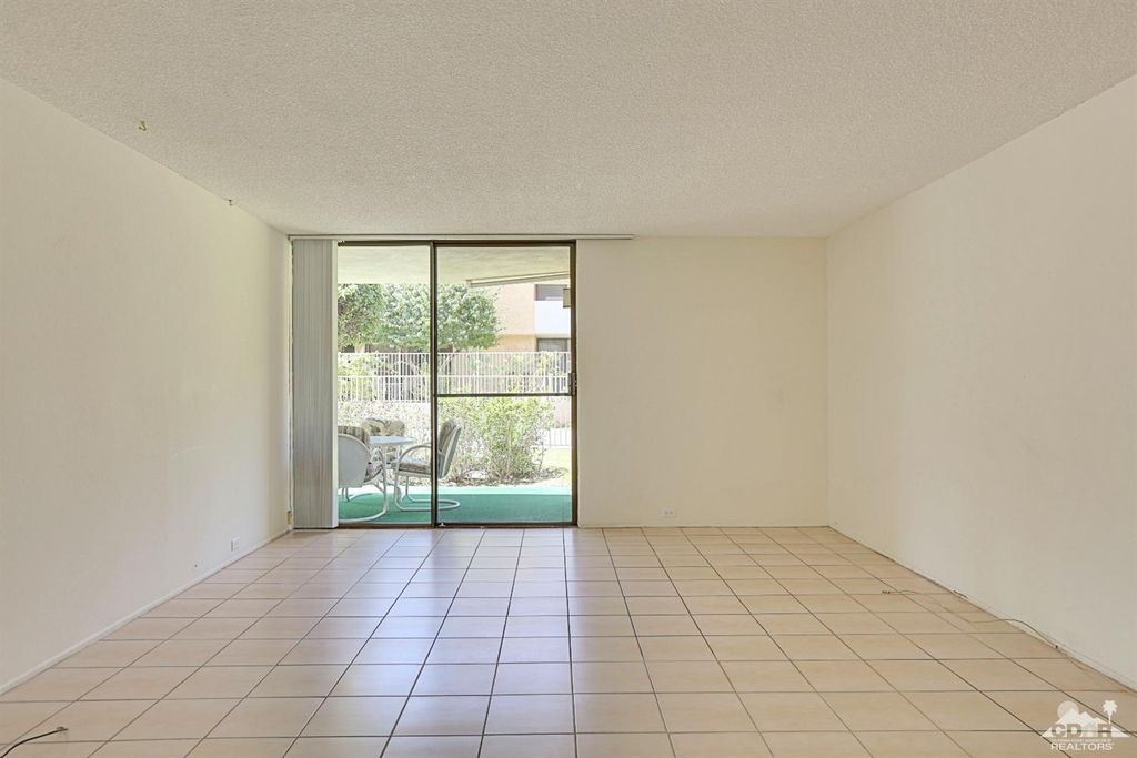 listing image 10994311135734146999