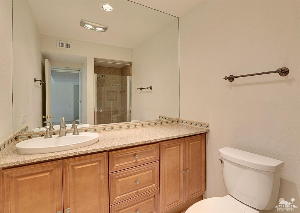 listing image 10999736950334115933