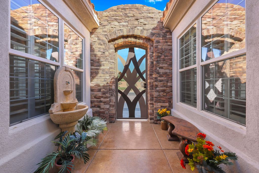 Photo of 81135 Muirfield, La Quinta, CA 92253 (MLS # 219138162)