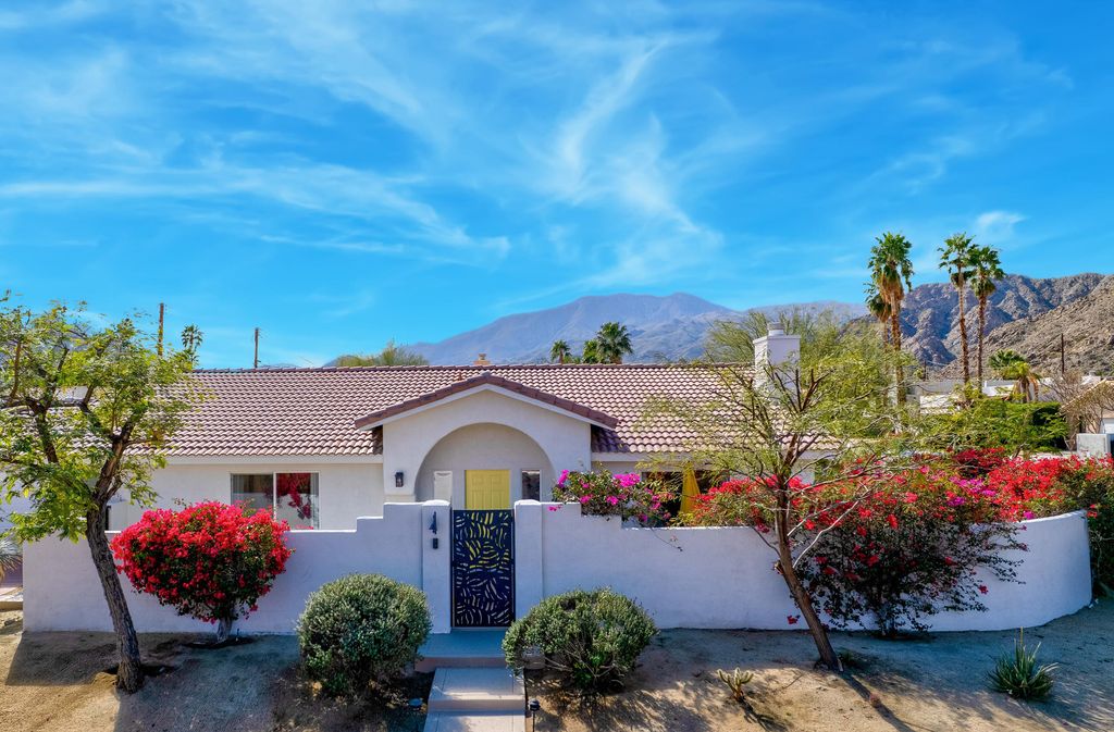 Photo of 77265 Calle Sonora, La Quinta, CA 92253 (MLS # 219143609)