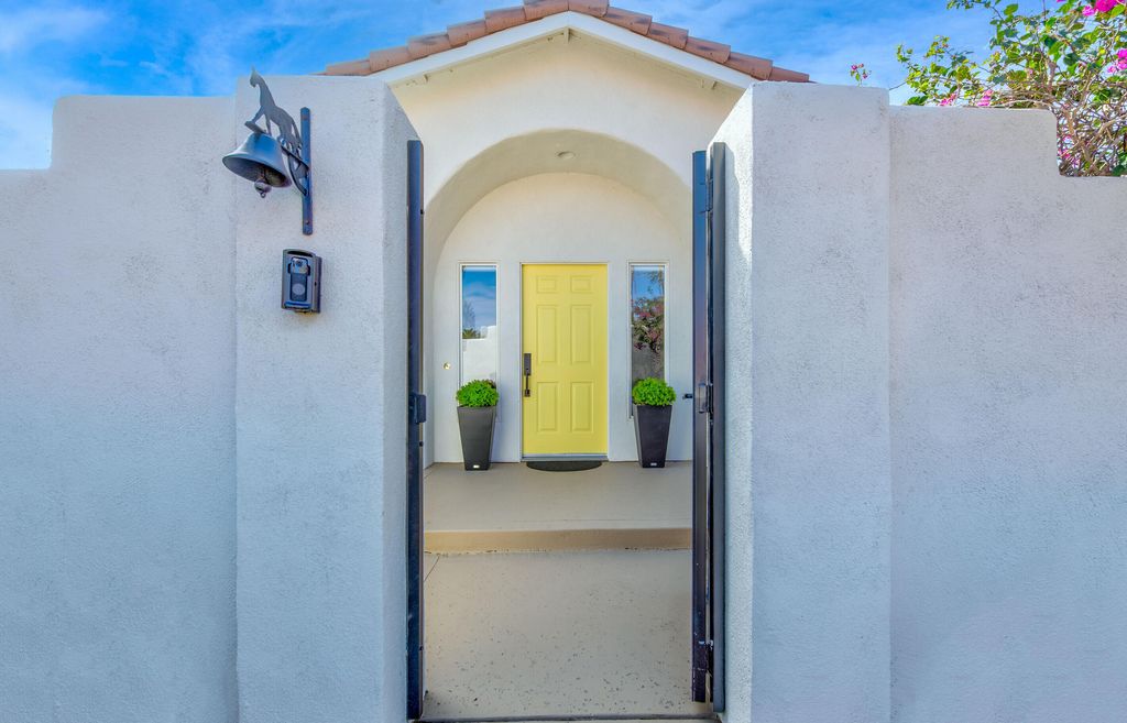 Photo of 77265 Calle Sonora, La Quinta, CA 92253 (MLS # 219143609)