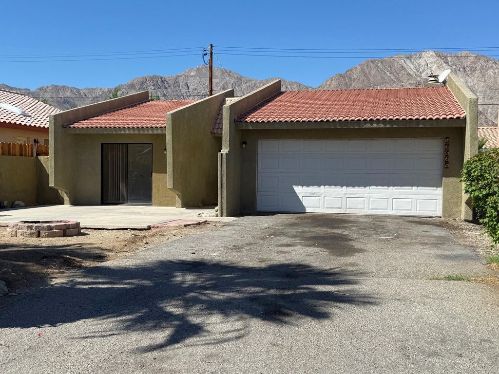 Photo of 53135 Avenida Mendoza, La Quinta, CA 92253 (MLS # 219137568)