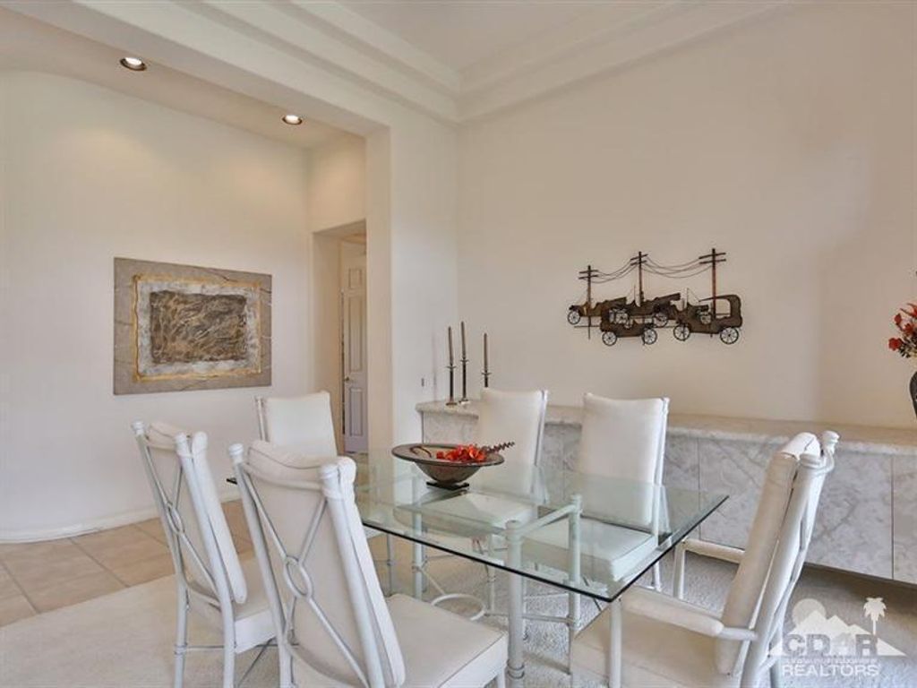 listing image 10994193383300734330