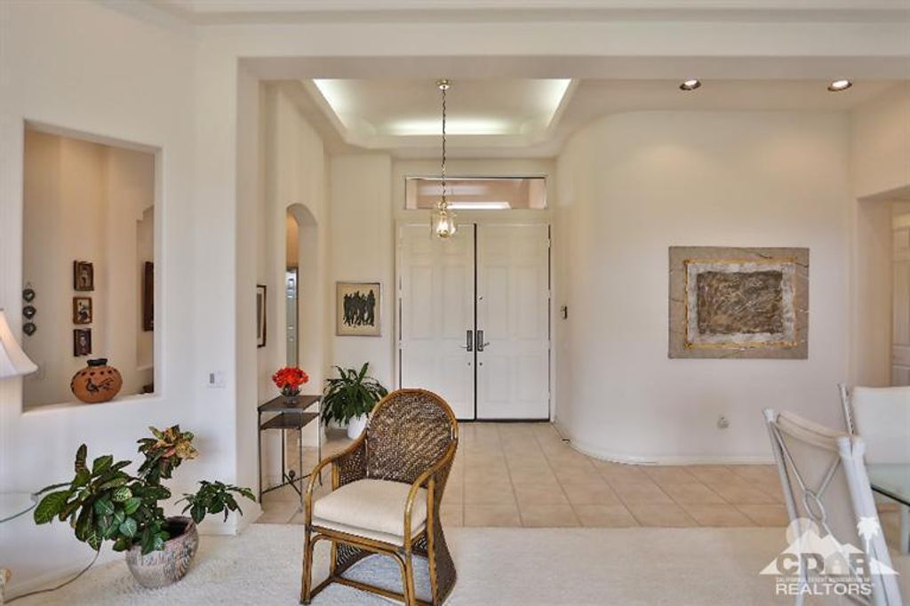 listing image 10995784614141220104